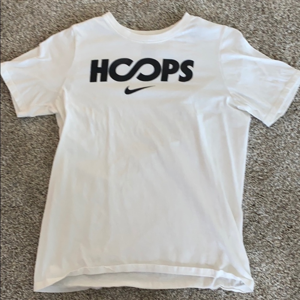 Nike basketball short sleeve shirt! (Boys)